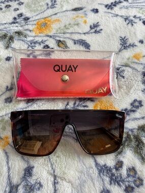 QUAY Nightfall Tortoise Frame Brown Polarized Lenses